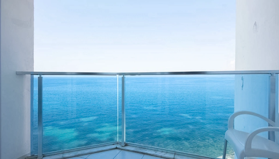 هتل له بلو کوش آداسی